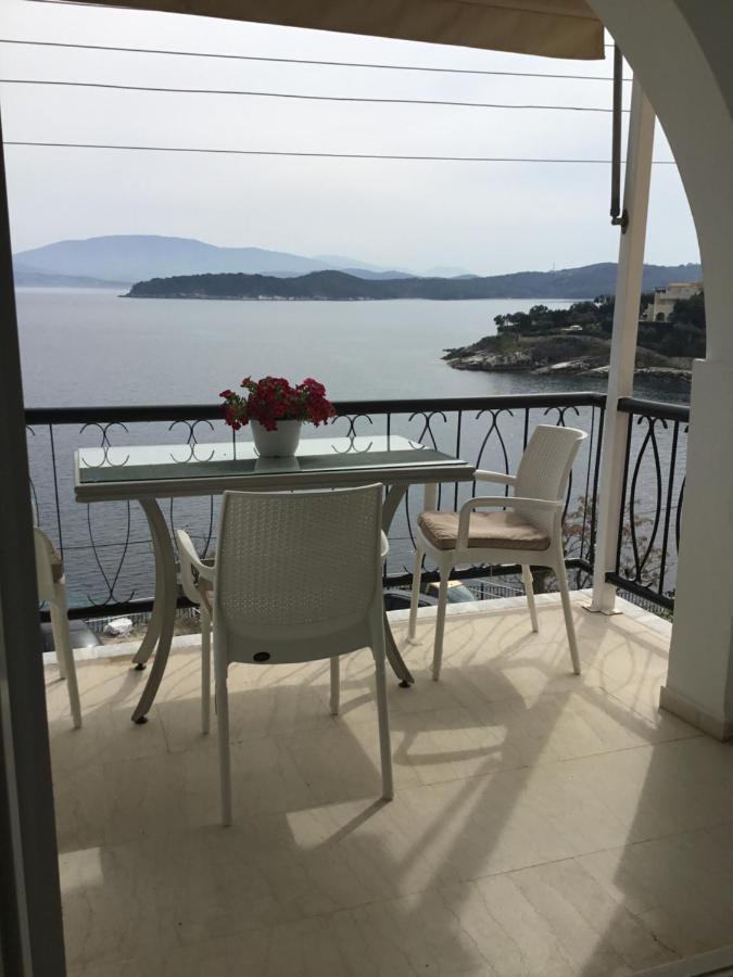Corfu In Kassiopi's Castle By Sea Side Apartament